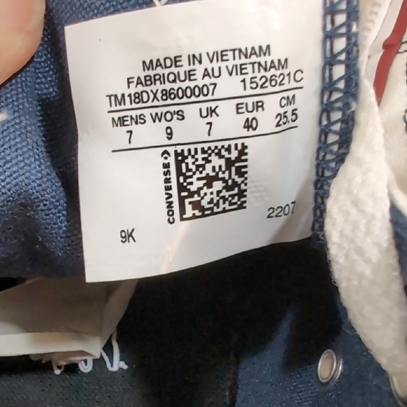 Converse Unisex White and Navy Blue Canvas Sneakers - Picture 5 of 8